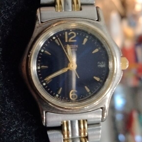 Citizen Women's watch  - Picture 2 of 4